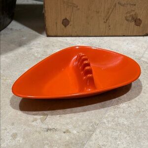 ANHOLT Vintage Melamine Boomerang Cigarette Ashtray
